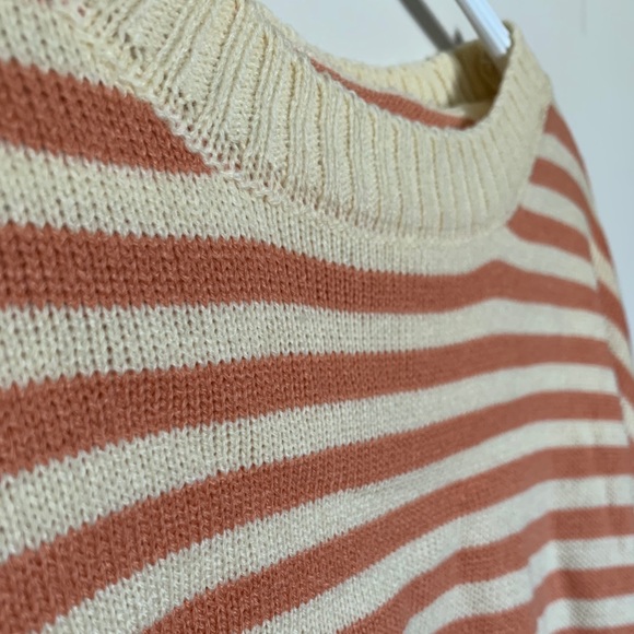 Cute Cropped Oversized Sweater! - Picture 2 of 2